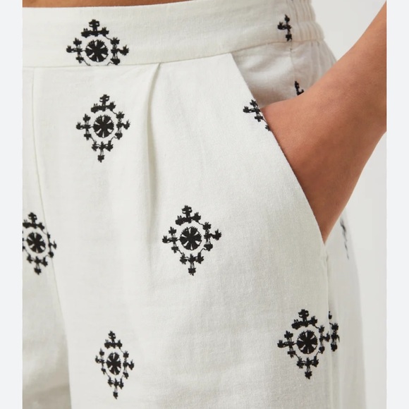 House of Harlow 1960 Cream and Black Patterned Pants - Picture 12 of 12